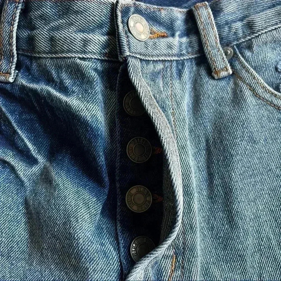 WOMEN’S BLANK PAIGE DENIM COLLECTION•SIZE LARGE•DISTRESSED MEDIUM WASHED• - Picture 8 of 9